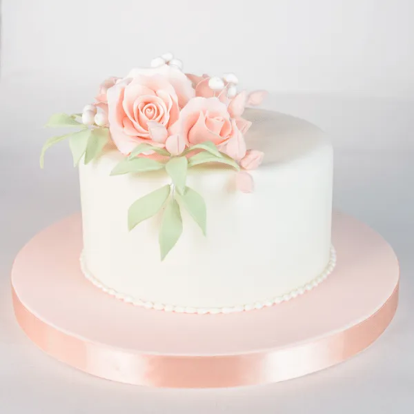 DC - 119 (2kg Ribbon Cake - 8")