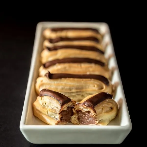 Box of 8 Eclairs
