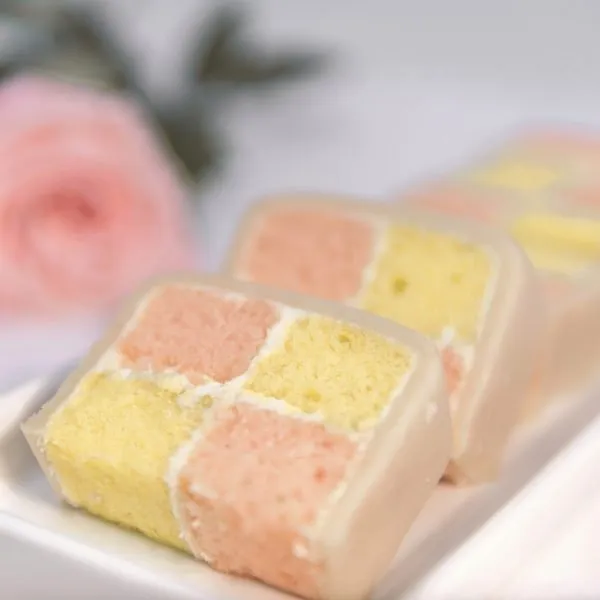 Mini Battenburg (4 Slices)