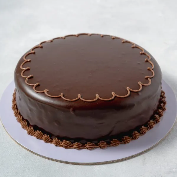 Eggless Chocolate Cake (8" 1kg)