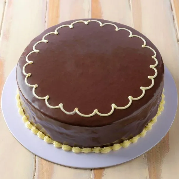 Perfect Chocolate Cake (8" 1kg)