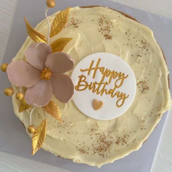 1kg Hummingbird Cake 8" with posie of flowers & tag